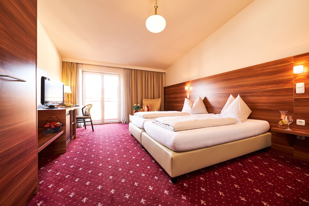 Comfort Double Room, 1 King Bed, Balcony photo 1