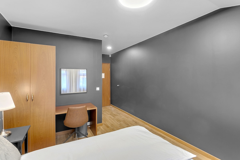 Standard Double or Twin Room photo 3