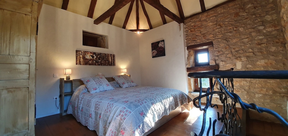 House, 5 Bedrooms (Jade)