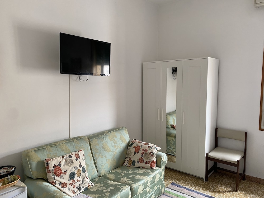 Standard Room, 2 Twin Beds