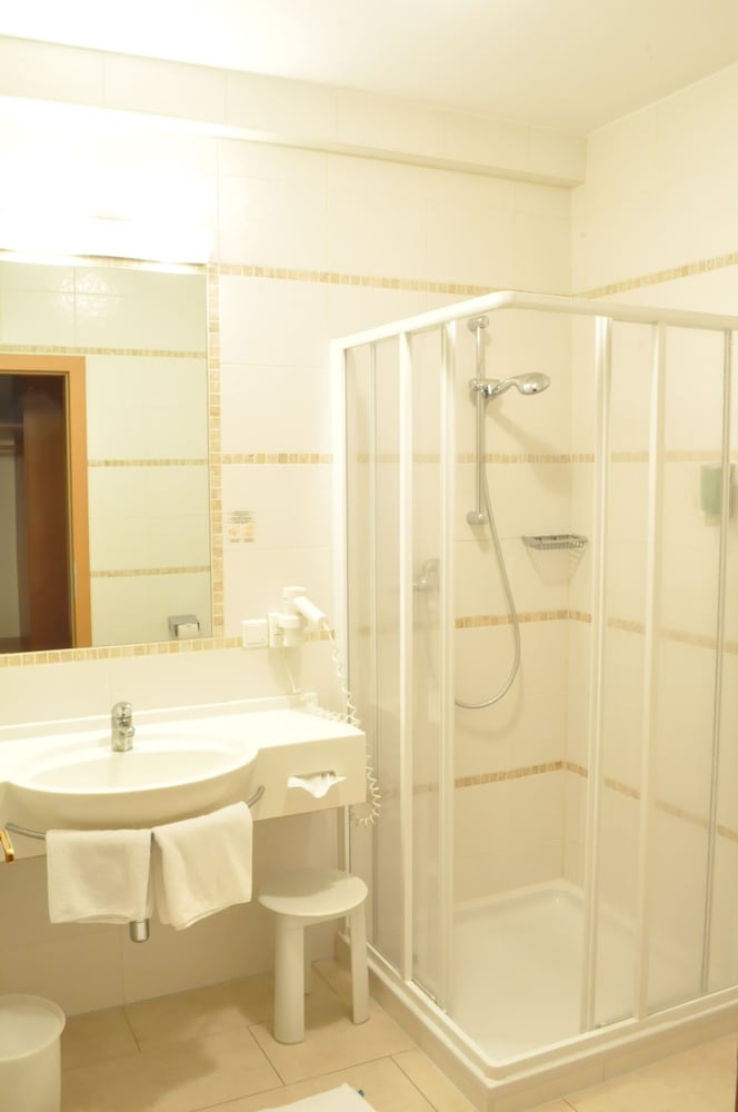 Comfort Double or Twin Room photo 3