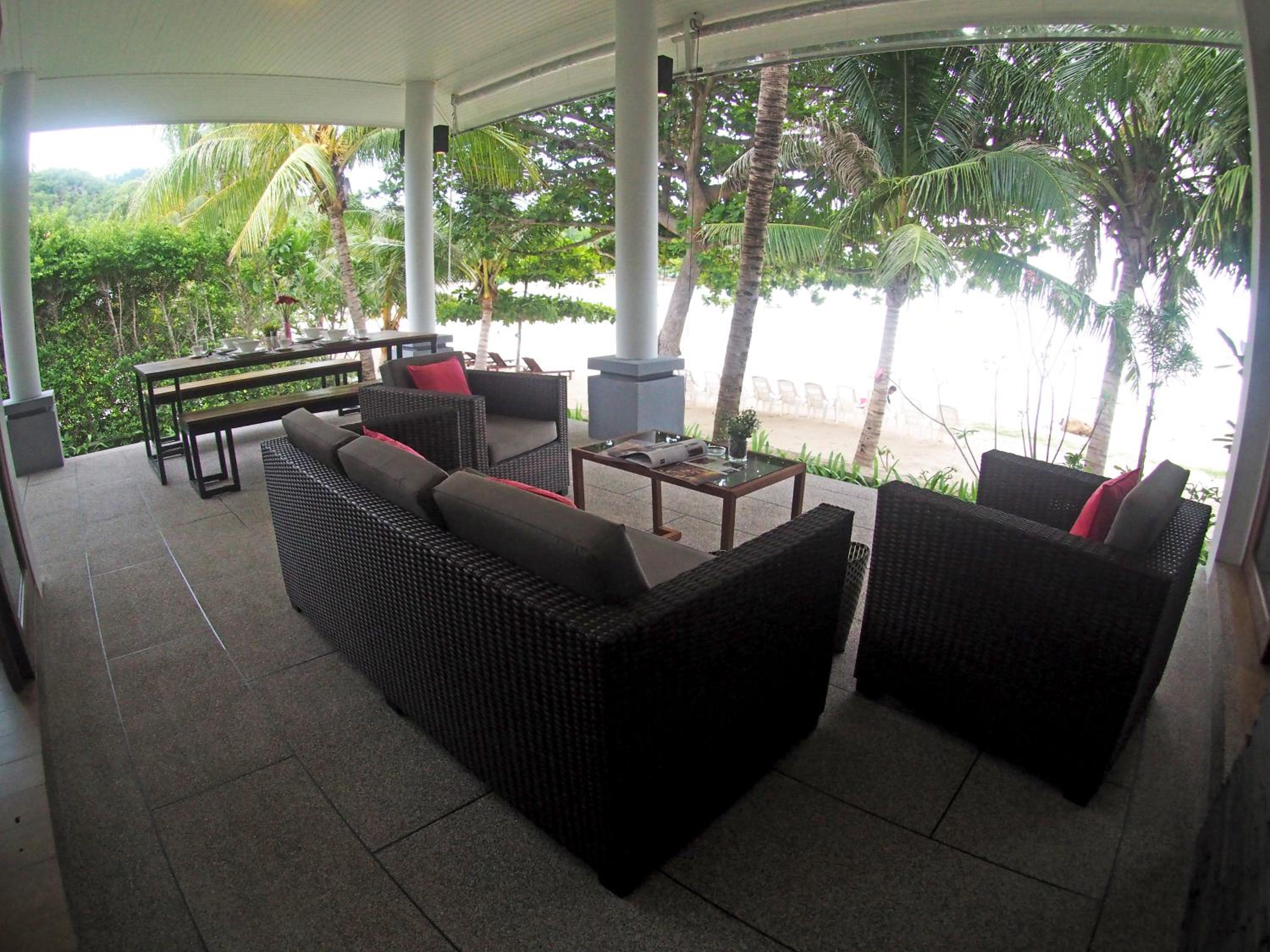Beachfront 2 Bedroom Villa  photo 3