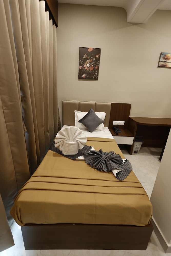 Standard Single Room, City View photo 2