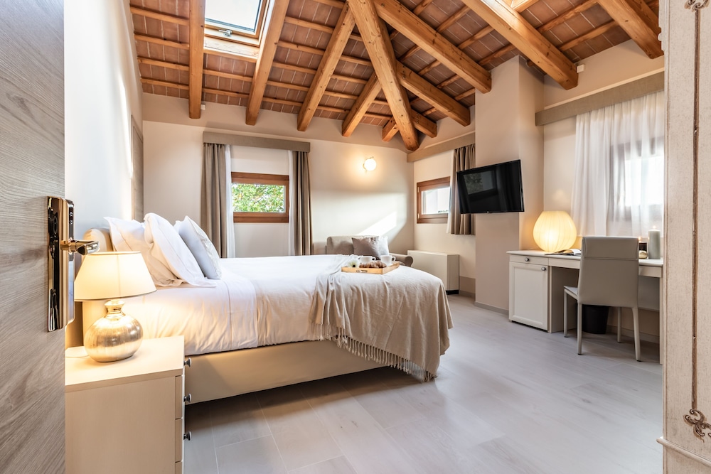 Junior Triple Room, Park View (Firenze)