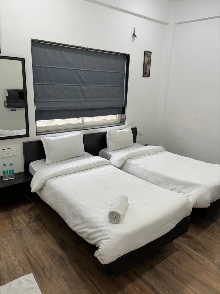 Basic Twin Room