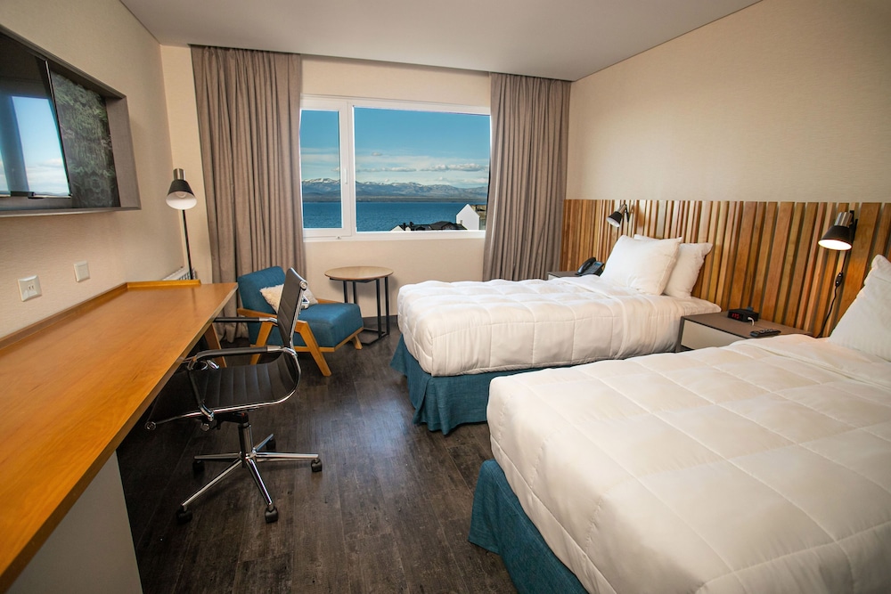 Room, 2 Twin Beds, Accessible, Lake View