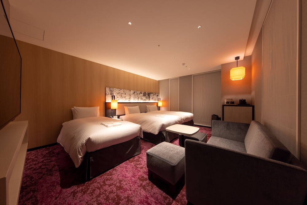 Superior Twin Room, Non Smoking, For 3 Guests - Photo 1