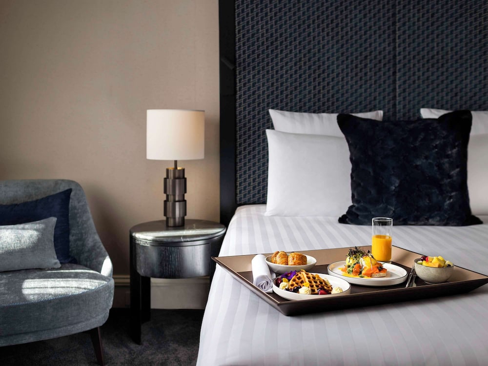 Deluxe Room, 1 King Bed