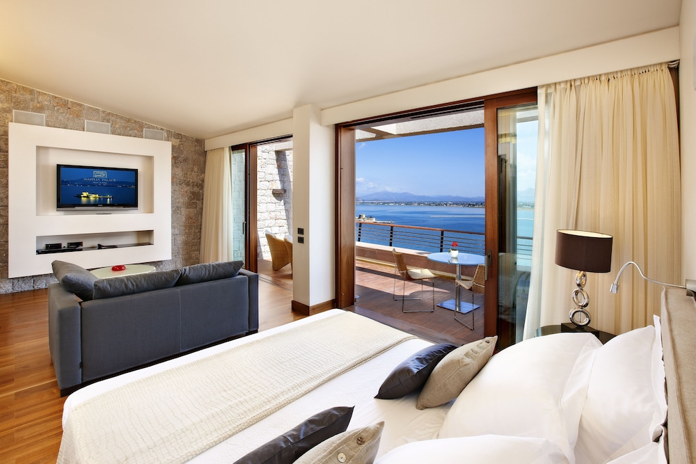 Premier Villa, Sea View - Photo 1