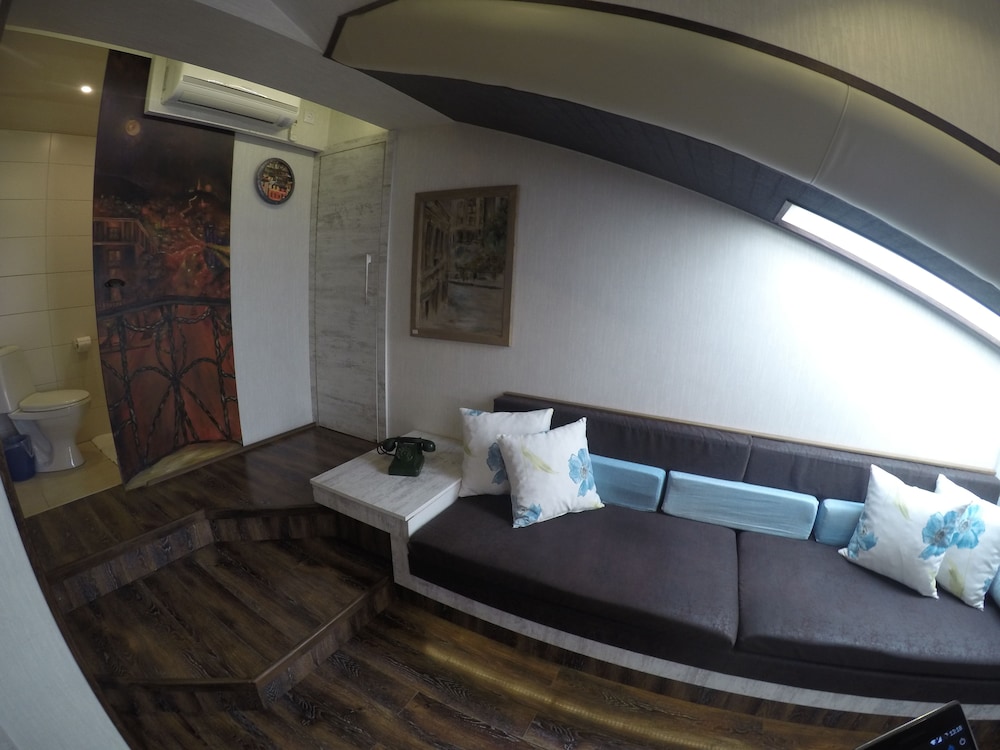 Exclusive Triple Room, 1 Bedroom photo 2