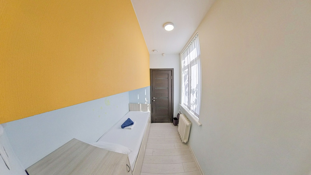 Standard Single Room, Shared Bathroom photo 1
