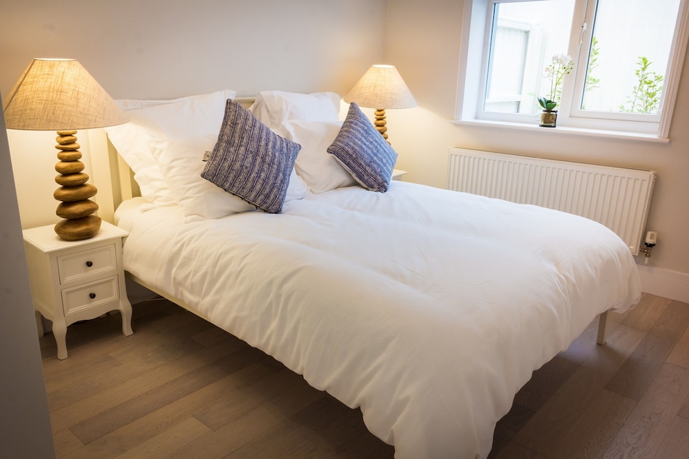 4 Berth Luxury Cottage (Pet Friendly) photo 2