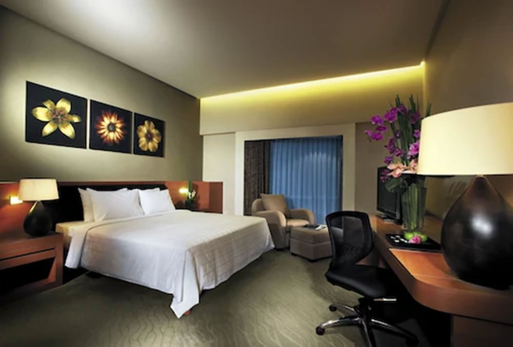 Deluxe Room, 2 Twin Beds, City View