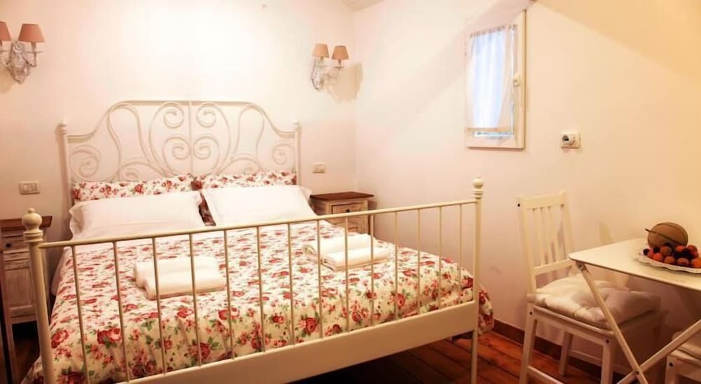 Double Room, Private Bathroom (Orchidea)