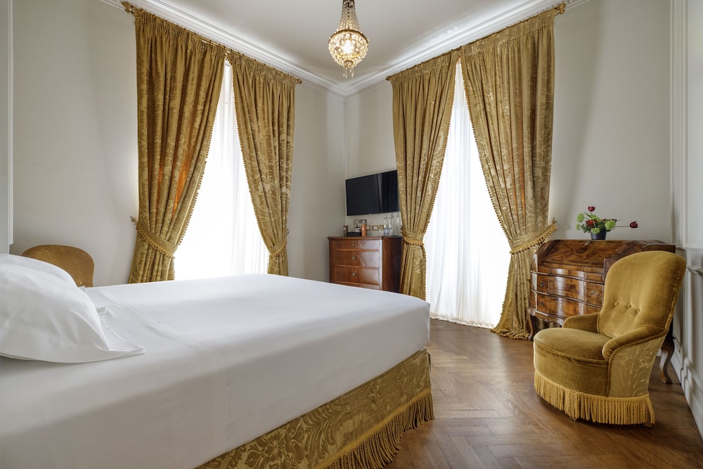 Deluxe Room, Corner thumbnail 5