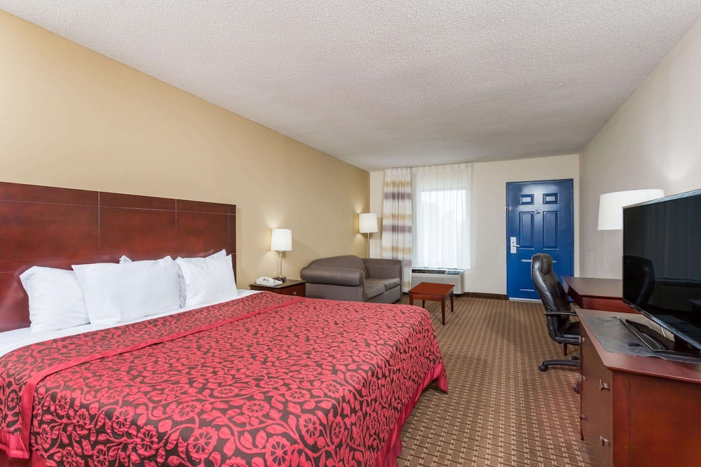 Deluxe Room, 1 King Bed, Non Smoking - Photo 1