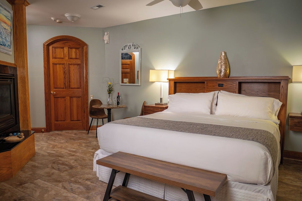 Luxury Guest Suite photo 1