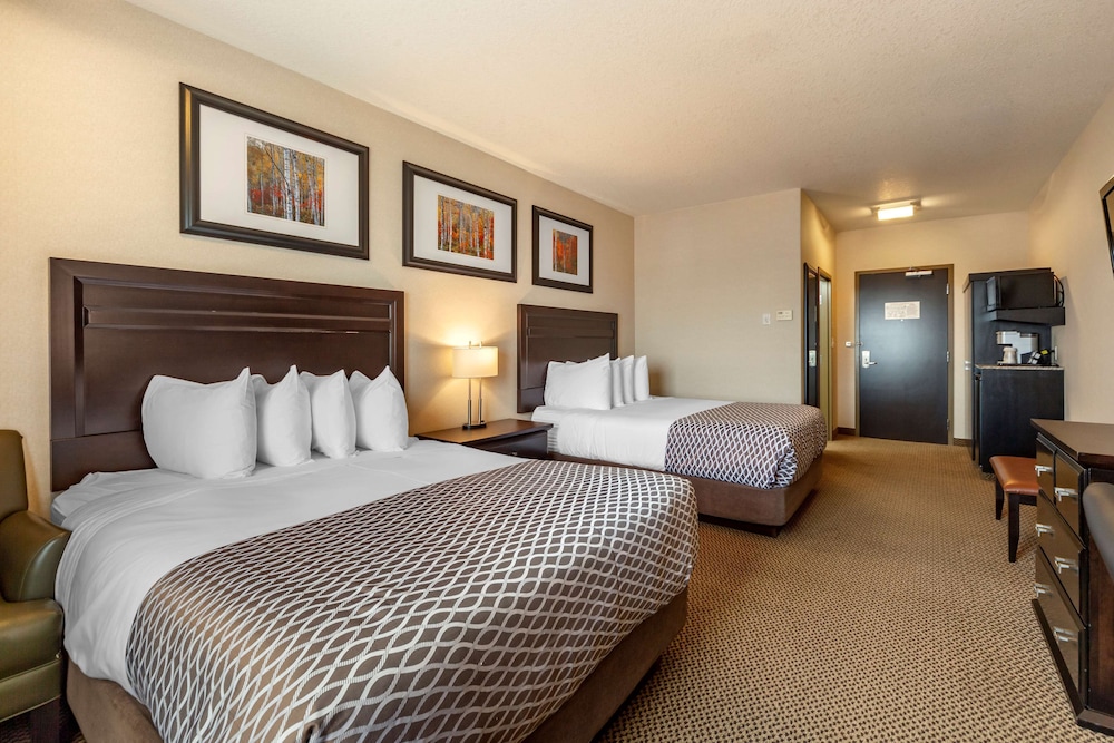 Standard Room, 2 Queen Beds, Non Smoking, Refrigerator & Microwave (Shower Only) photo 2