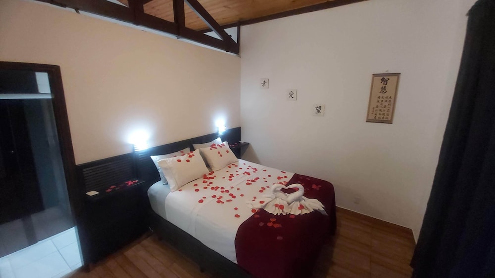 Superior Quadruple Room, 1 King Bed, Pool View, Poolside photo 1