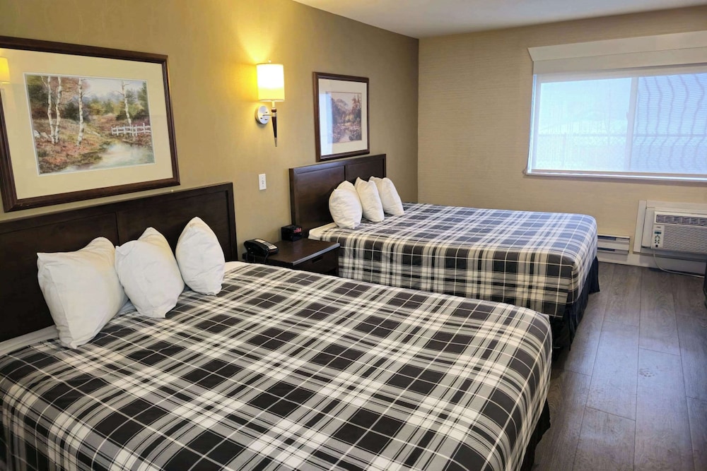 Suite, 2 Queen Beds, Non Smoking - Photo 1