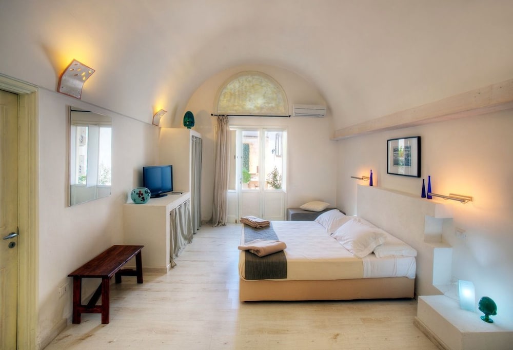 Deluxe Double Room, 1 Queen Bed, Non Smoking