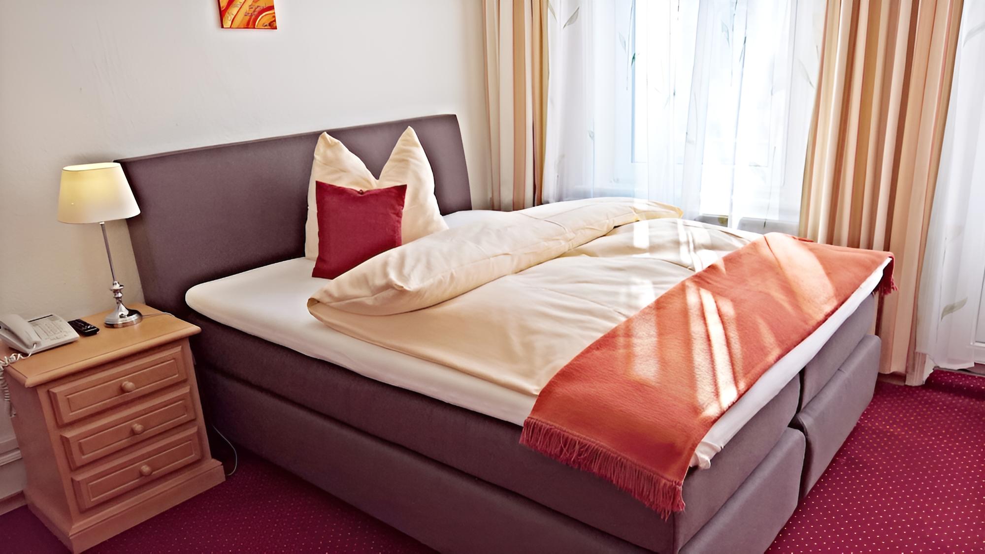 Single Room photo 3