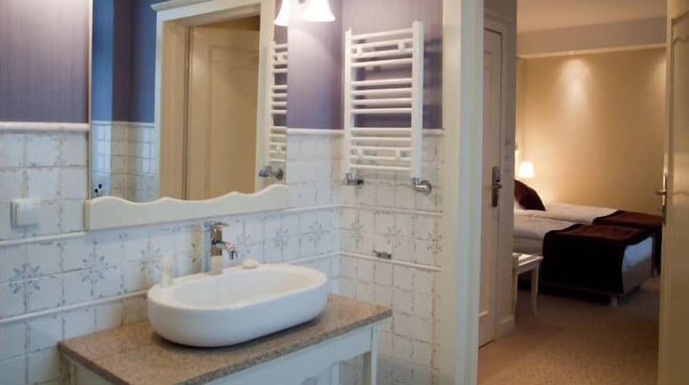Superior Double or Twin Room, Private Bathroom photo 3