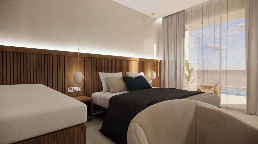 Superior Room with Shared Pool