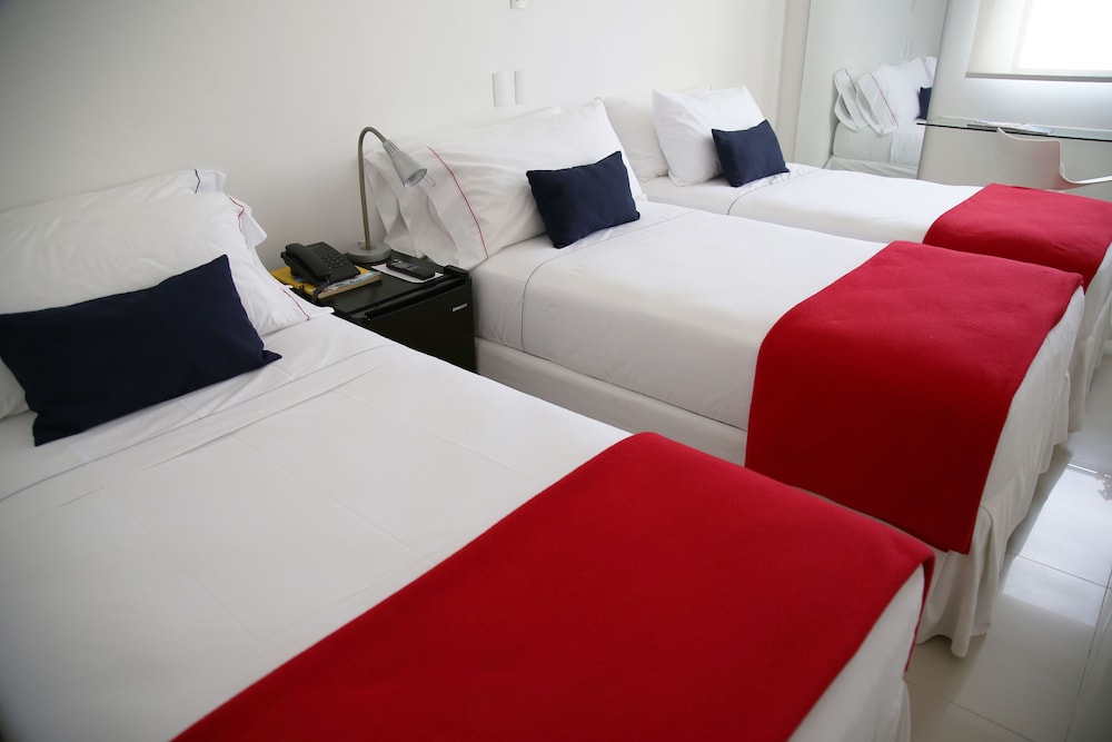Standard Triple Room, Courtyard View photo 2
