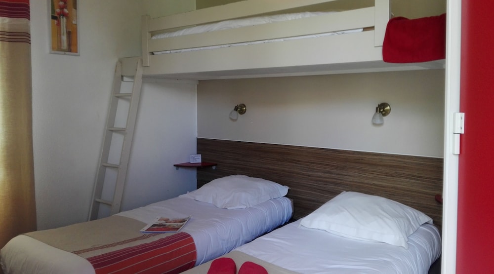 Standard Room, Multiple Beds photo 1