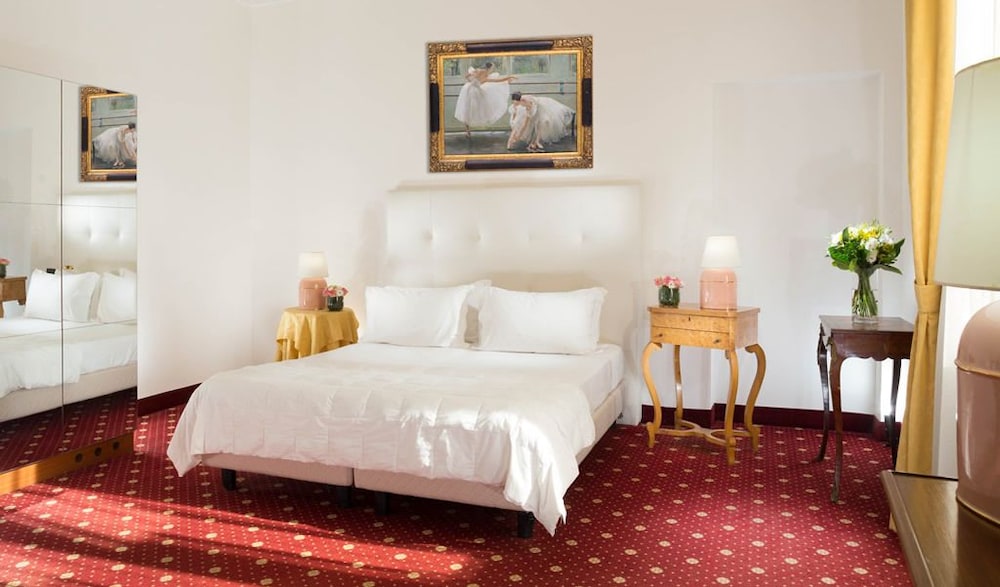 Double Room - Photo 6
