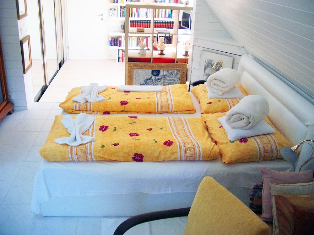 Apartment photo 3