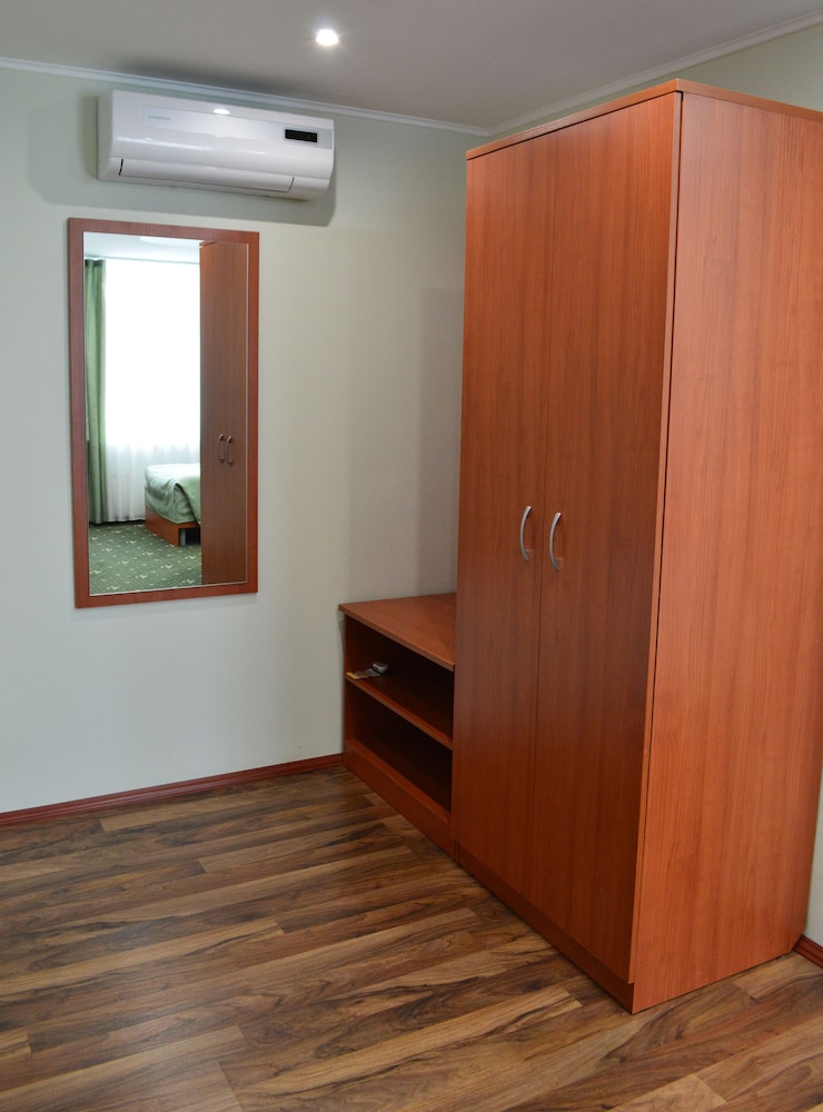Standard Twin Room photo 2