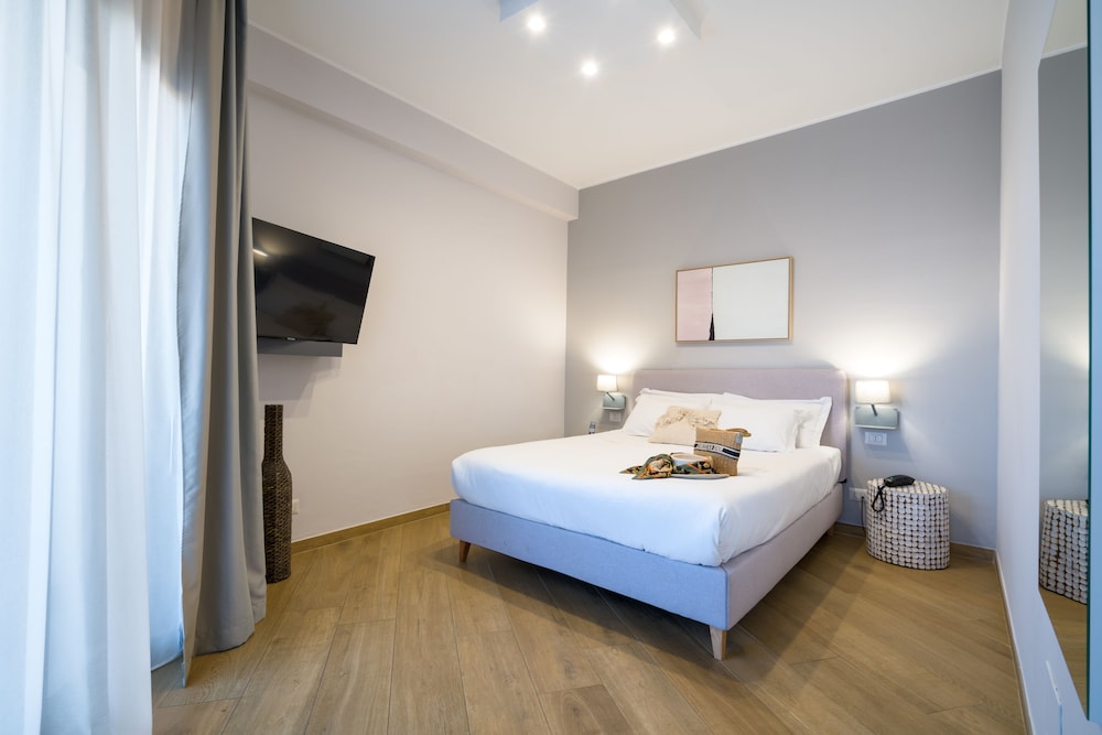 Room option 1 thumbnail 6