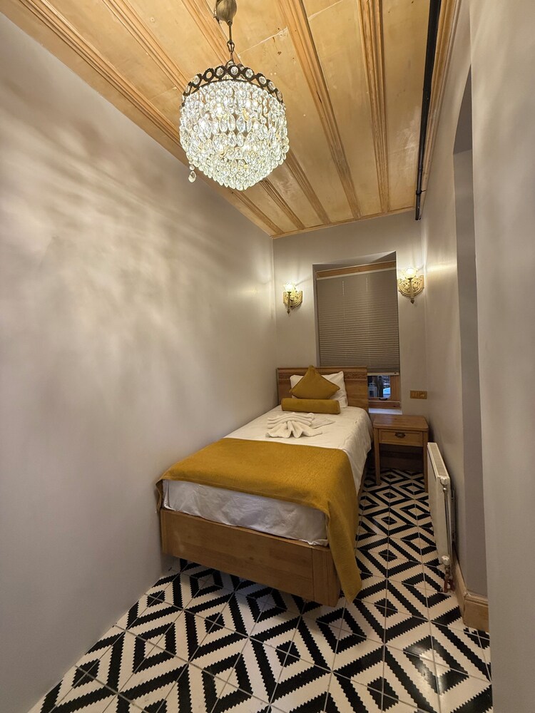 Standard Room photo 3