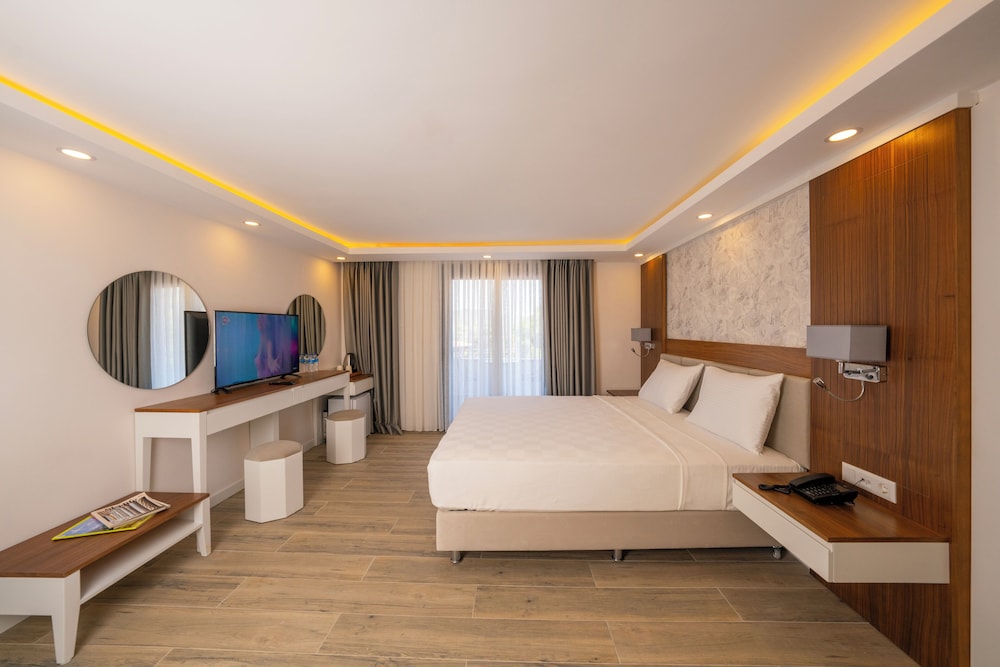 Standard Double or Twin Room photo 1