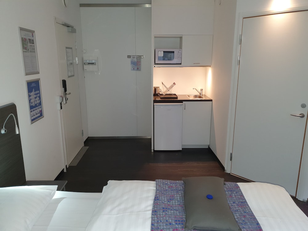 Apartment, 1 Queen Bed, Kitchenette photo 2