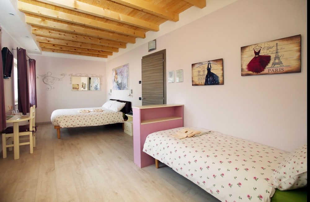 Triple Room photo 2