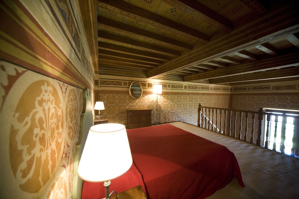 Family Room - Photo 4