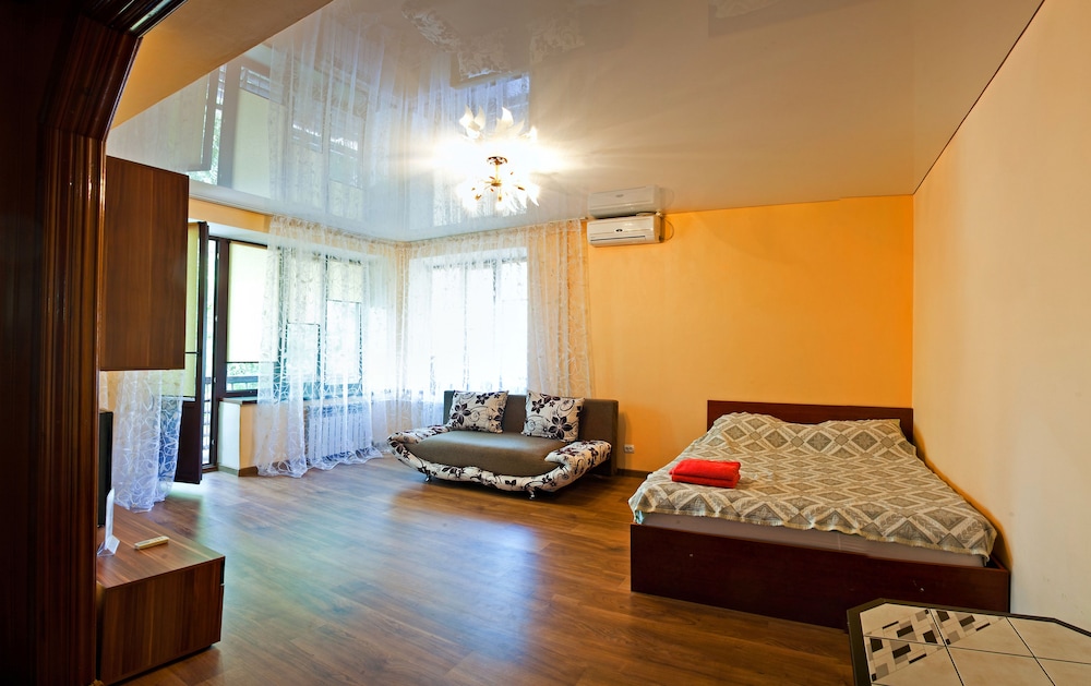 Family Studio Suite, Balcony (Zheltoksan Street 78) photo 1