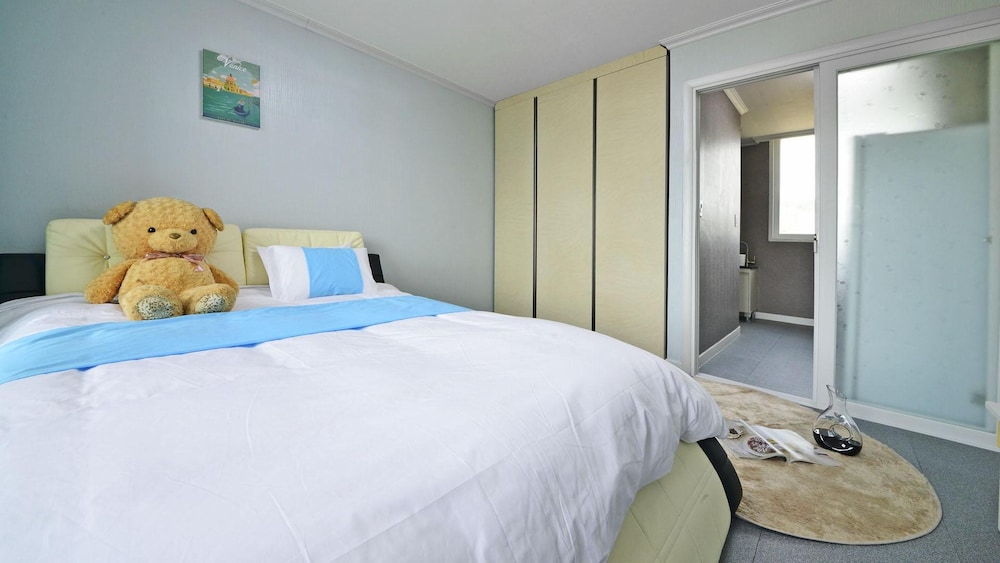 Basic Room, 1 Bedroom (301) - Photo 3