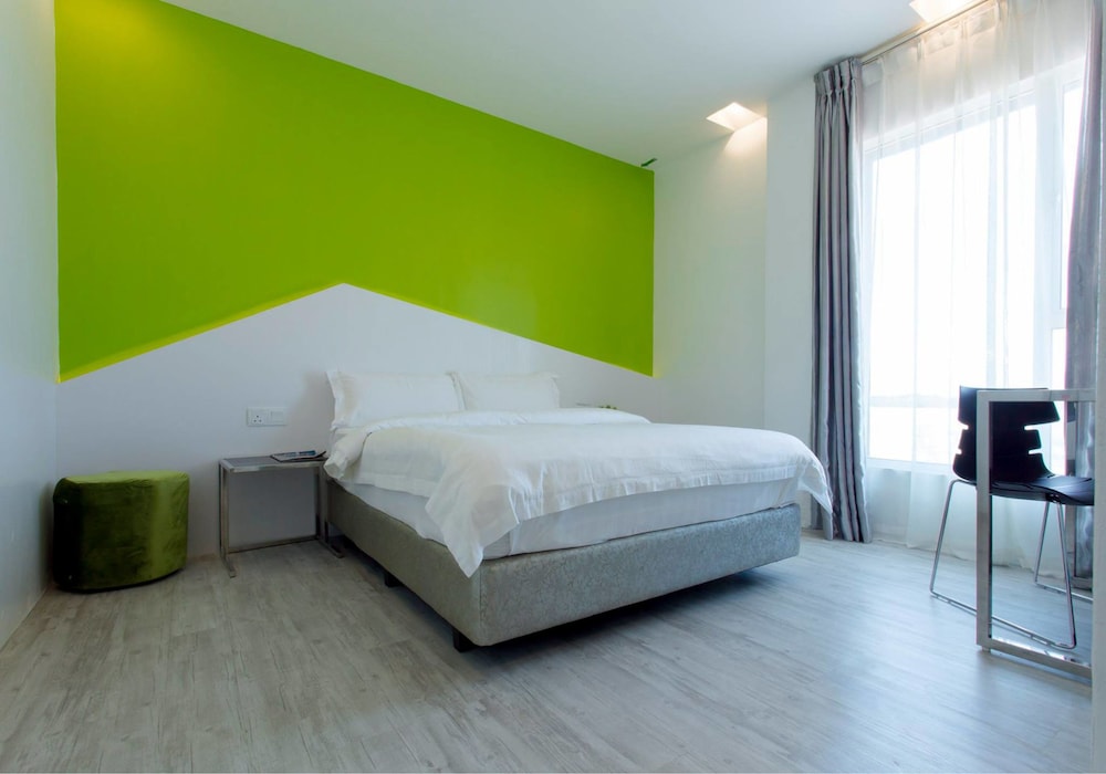 Deluxe Room (With View) photo 1