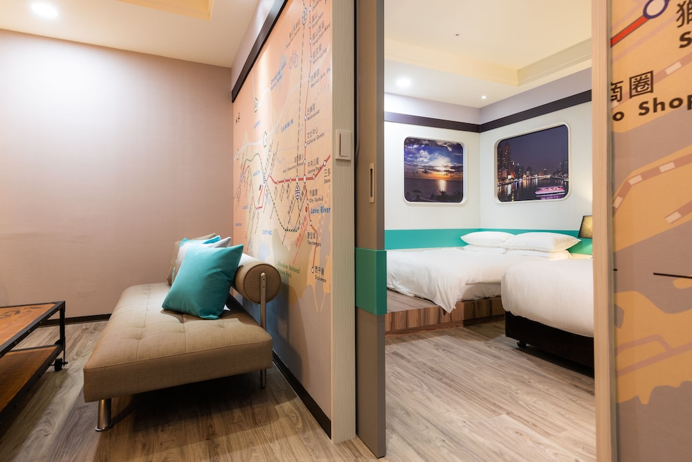 Superior Quadruple Room photo 2
