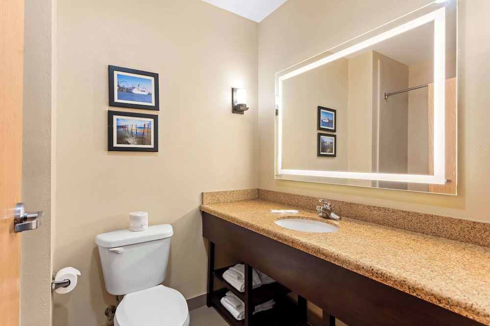 Suite, Multiple Beds, Non Smoking - Photo 5
