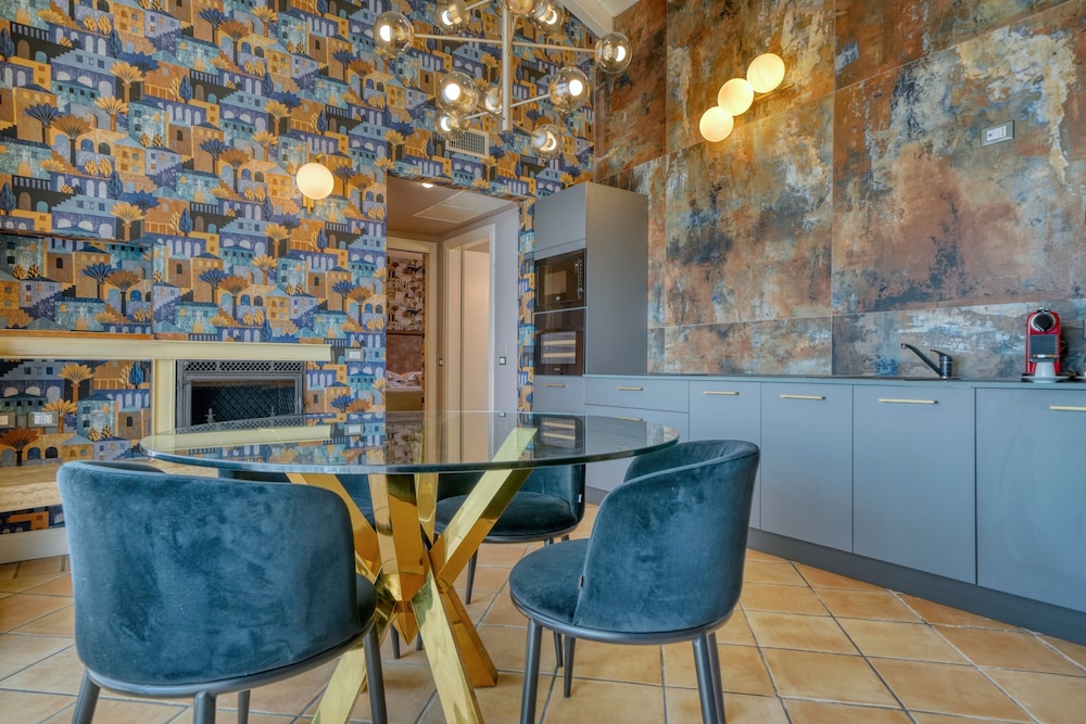 Elite Suite, 2 Bedrooms, Lake View - Photo 5