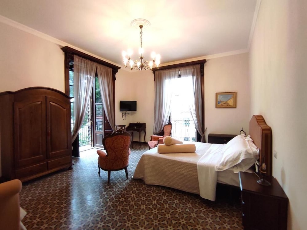 Exclusive Villa photo 2