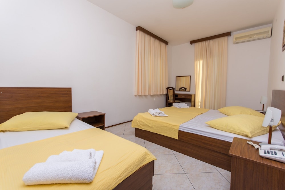 Quadruple Room, Balcony