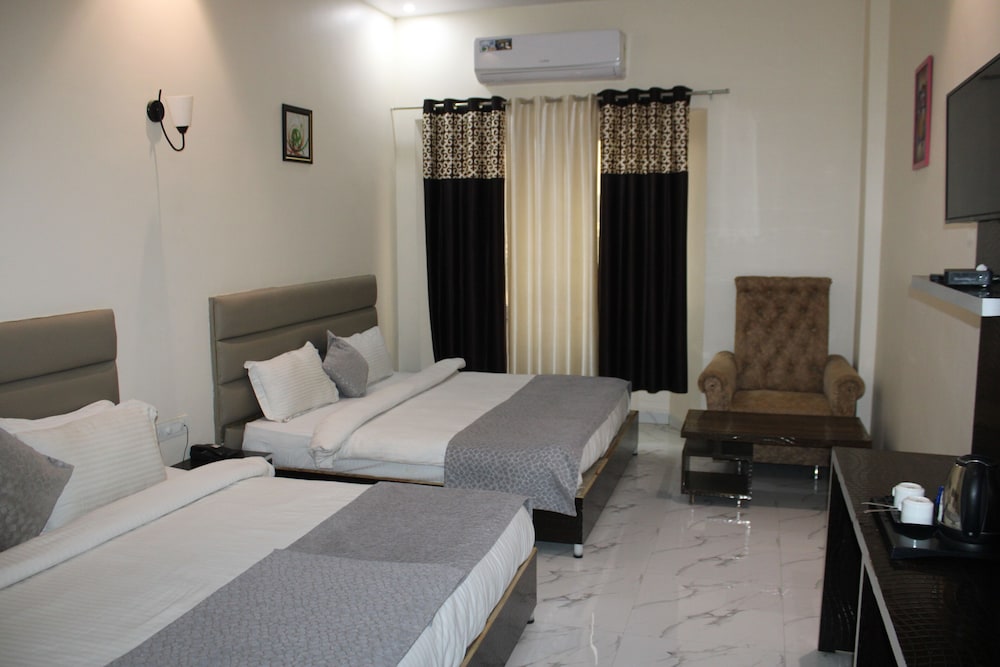 Premium Double Room photo 3