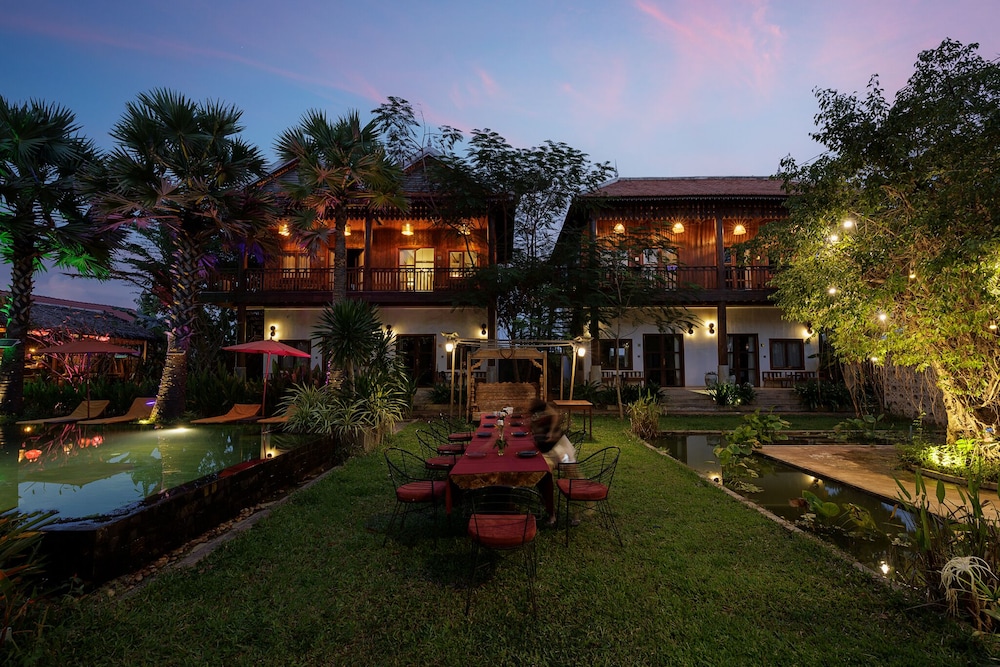 Four-Bedroom Villa Pool View