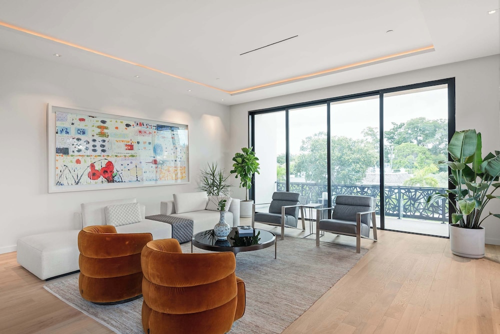 Lux Penthouse 4-story Stunner Rooftop Views, Billede 31